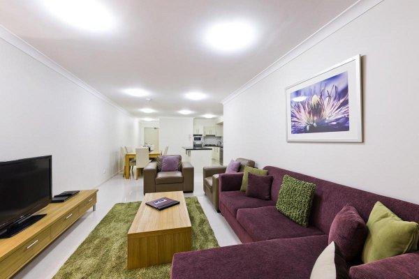 Astina Serviced Apartments - Central Пенріт Номер фото
